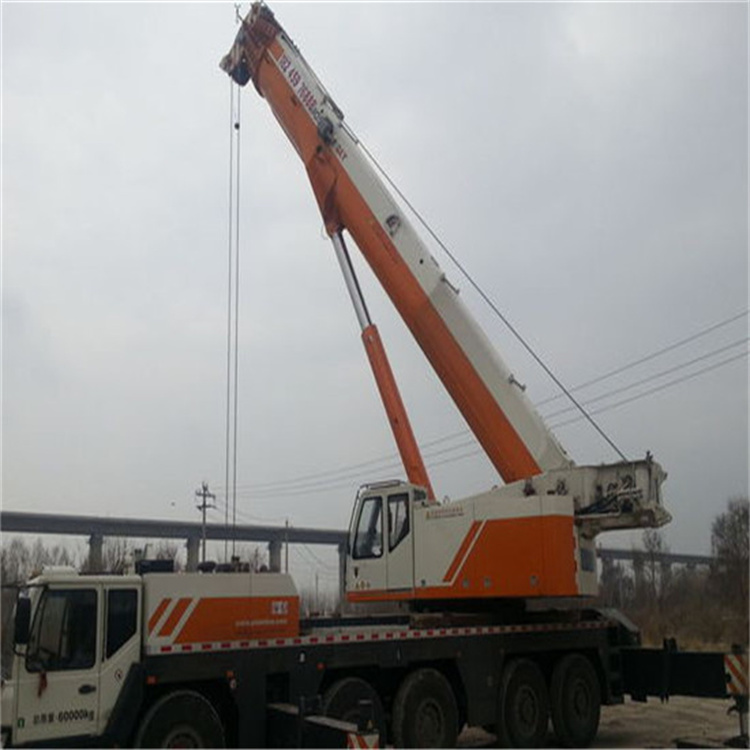 彭泽12吨吊车能吊多少米高